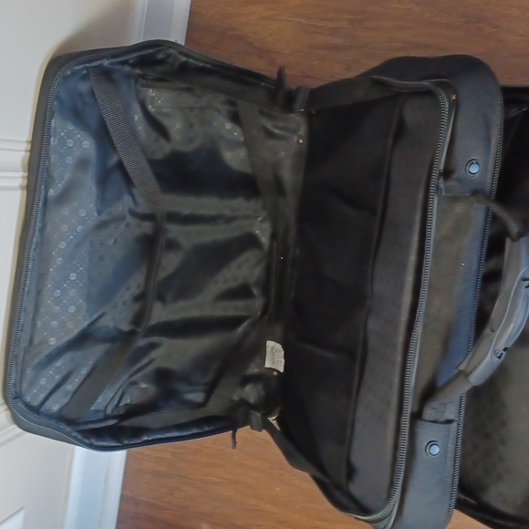 Foray Rolling Laptop/Computer/Pilot/Flight Travel Bag. Multiple Partitions - Picture 11 of 16